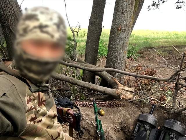 离谱皇冠账号申请！俄罗斯把日本雇佣兵俘虏关笼子里游街示众？和中国有关系？ | 皇冠账号申请