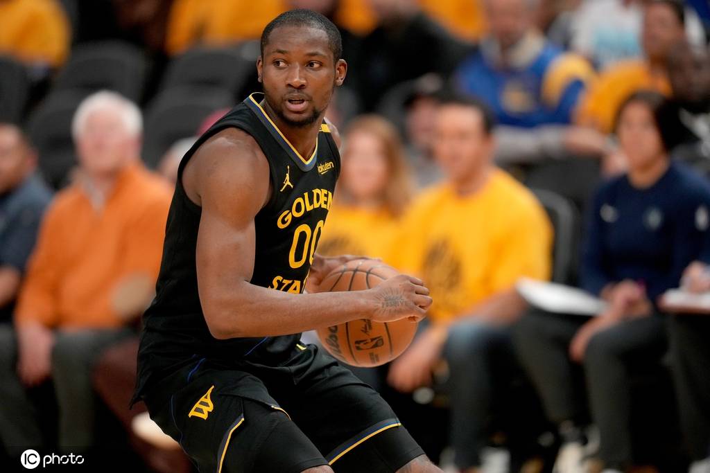 皇冠信用盘会员开户_勇士开出3年7520美元合同+球队选项 遭库明加拒绝