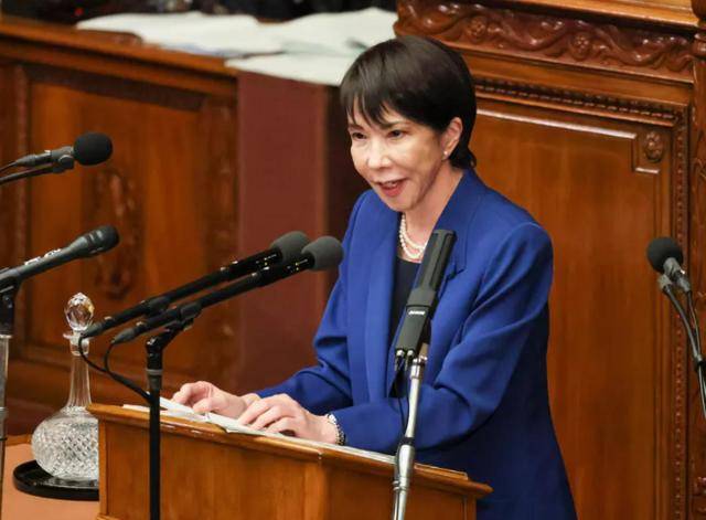 皇冠信用登2代理
_和中方通话后皇冠信用登2代理
,特朗普打给日本,高市挂断电话后,一个字不愿多说