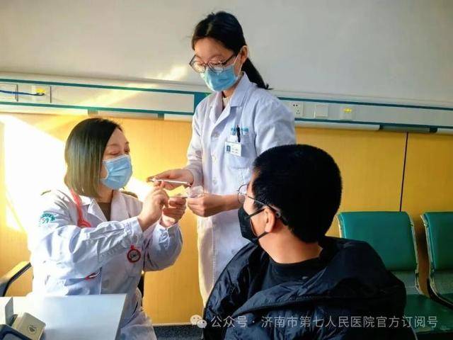 世界杯皇冠足球平台_山东第一医科大学附属省立医院（山东省立医院）小儿呼吸科主任医师郭春艳教授到济南市第七人民医院进行坐诊与指导