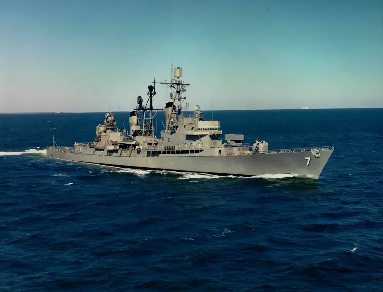 皇冠额度申请_委内瑞拉油轮刚出海皇冠额度申请，中国军舰紧随其后，特朗普根本无计可施